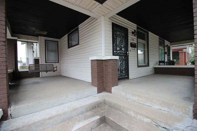 Foto del edificio - 1109 Laurel St