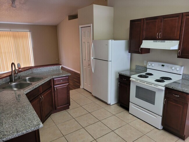 Foto del edificio - 81 S Courtland Blvd