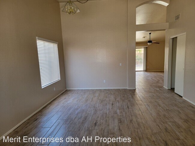 Foto del edificio - 4 br, 2 bath House - 9643 N 94TH AVE