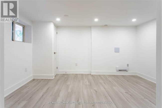 Photo du bâtiment - 138 Booth Ave