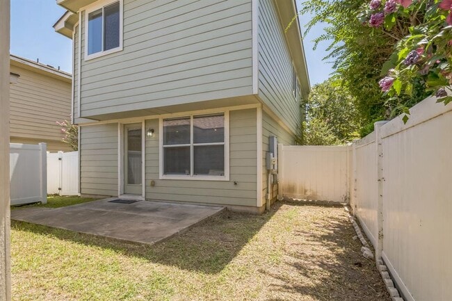 Building Photo - 508 N Cascades Ave
