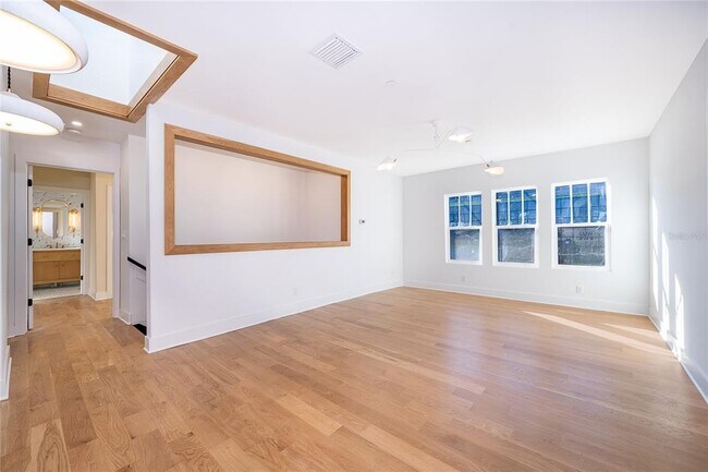 Foto del edificio - 421 W Fairbanks Ave