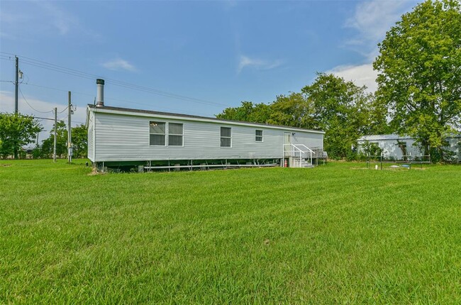Building Photo - 3002 E Wallisville Rd