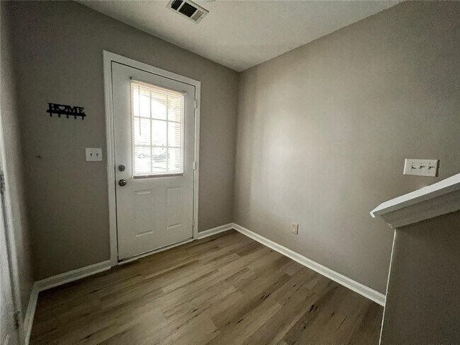 Foto del edificio - 6877 Slate Stone Way SE