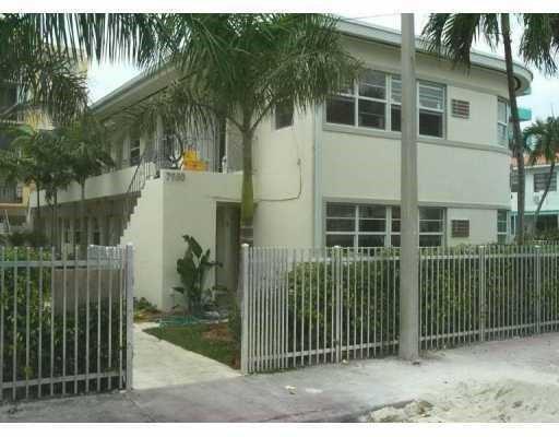 Foto del edificio - 7950 Abbott Ave