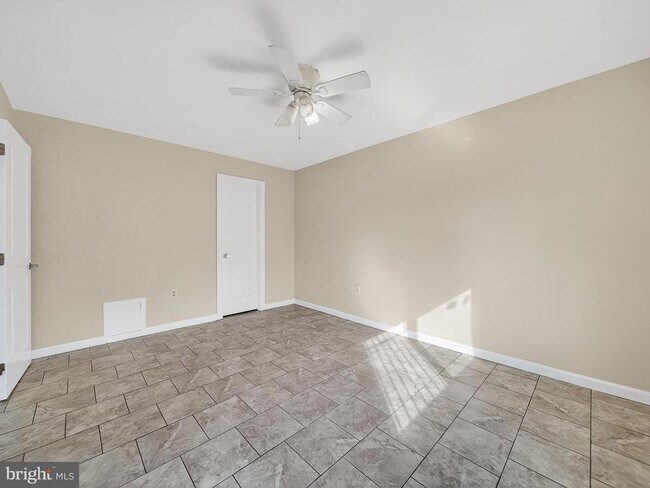 Foto del edificio - 3111 Naylor Rd SE