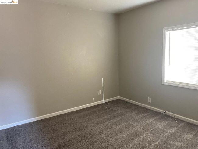 Building Photo - 1160 West St