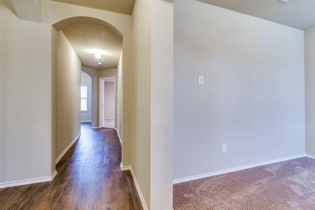 Building Photo - 1512 Wild Rye Cir