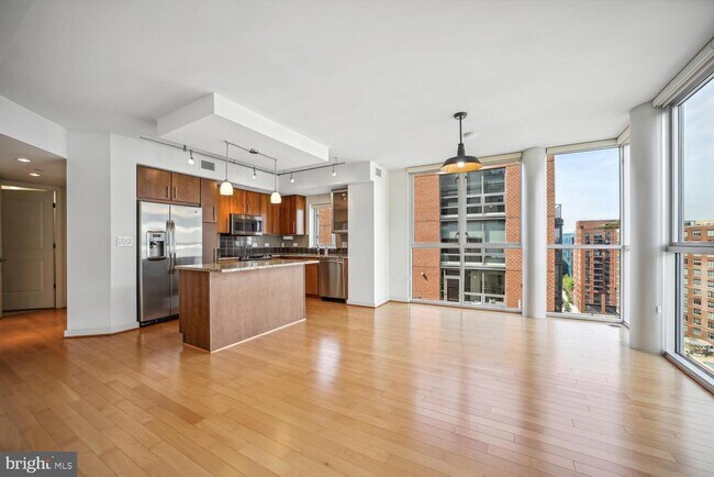Foto del edificio - 1025 First St SE