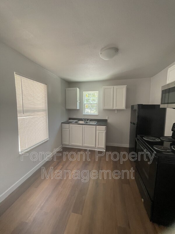 Building Photo - 4818 Monterey St