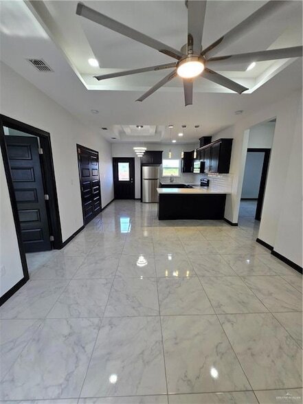 Building Photo - 1024 N Blair Ave