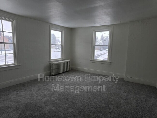 Foto del edificio - 108 S High St