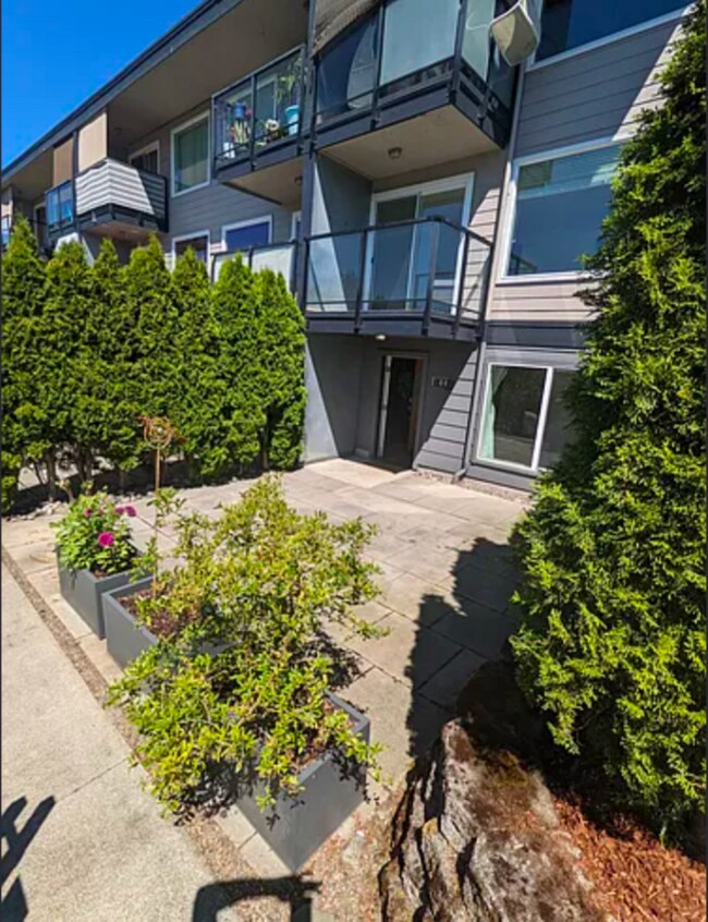 Foto del edificio - 3420 15th Ave W