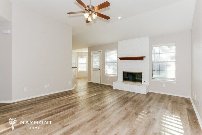 Foto del edificio - 1207 Belclaire Ln