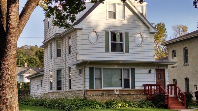 Building Photo - 523 N Broad St