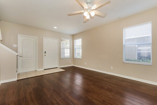 Building Photo - 1405 Marsh Wood Dr