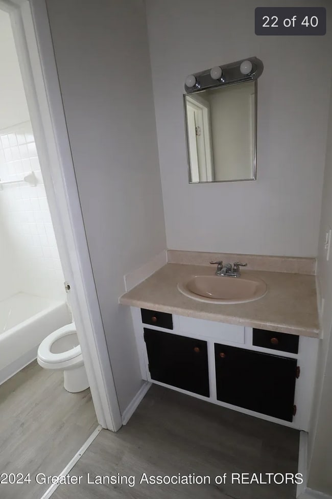 Building Photo - 3720 Malibu Dr