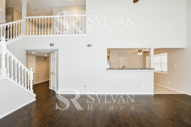 Foto del edificio - Life Just Got Better!