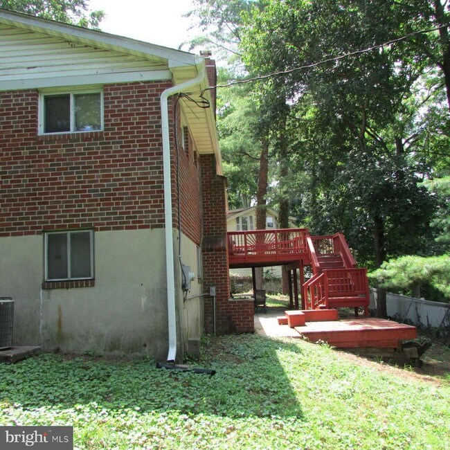 Foto del edificio - 2700 Sulgrave Ave