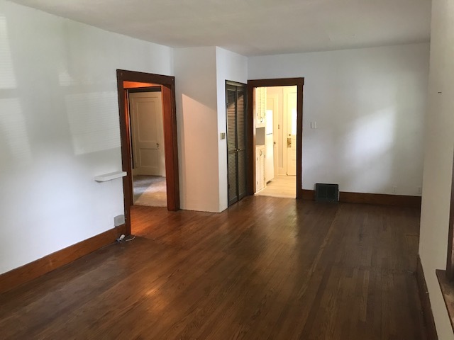 Building Photo - 716 Catalpa Dr
