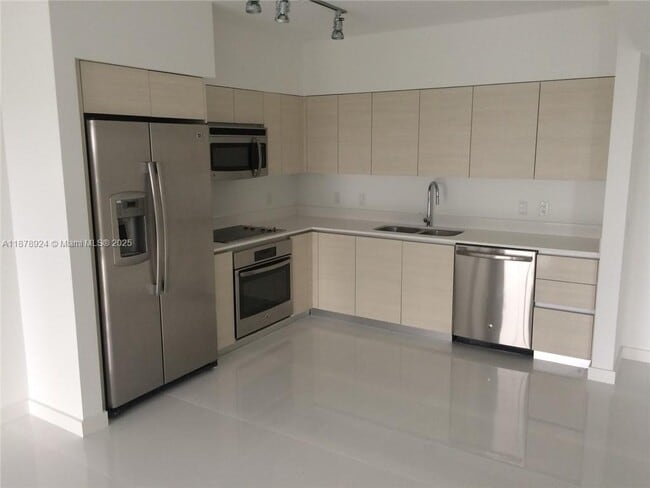 Foto del edificio - 4250 Biscayne Blvd