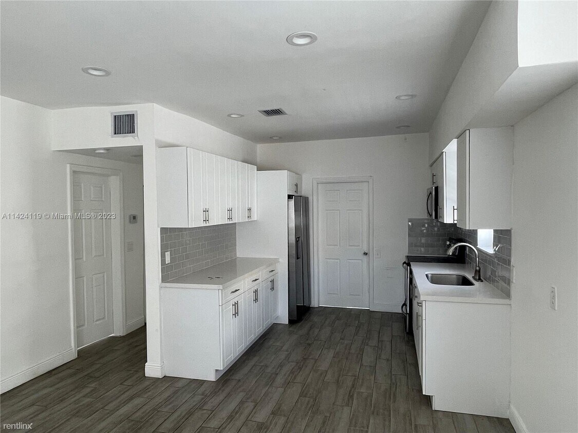 Foto del edificio - 3 br, 1 bath House - 1152 NW 29th Ter