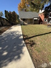 Building Photo - 2227 Homestead Dr