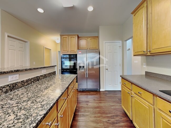 Building Photo - 2943 Glen Echo Ct