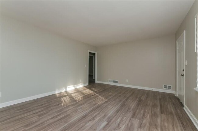Foto del edificio - 123 New Hope Rd