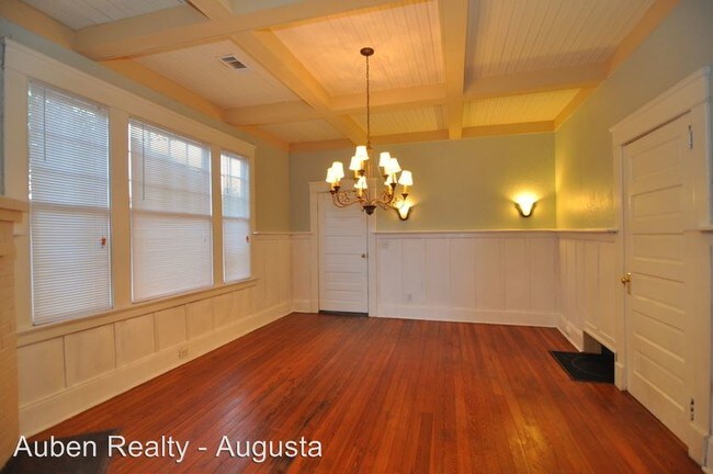 Foto del edificio - 2410 Cumming Rd