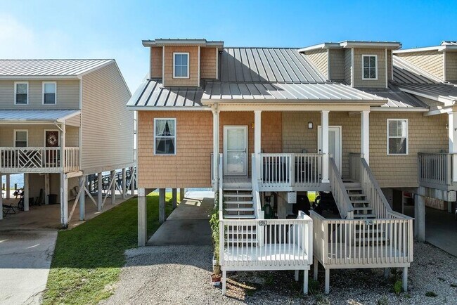 Foto del edificio - Waterfront Townhome for Rent – 3BR/2.5BA –...