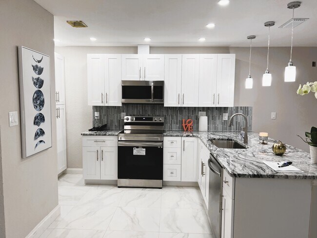 Foto del edificio - 3101 Creekdale Ct