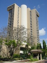 Building Photo - 5333 Likini St