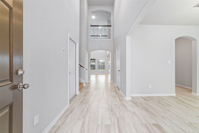 Foto del edificio - 4919 Vly White Oak Ln