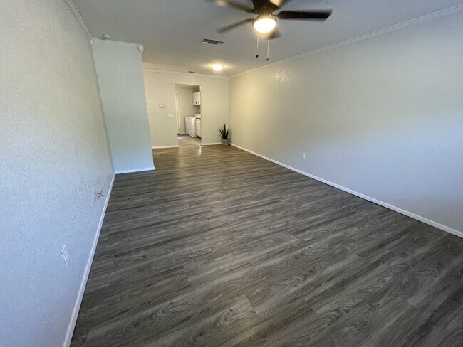 Building Photo - Unit 1 is a 2 Bedroom, 1 Bath in the Quite Country of Johnson County