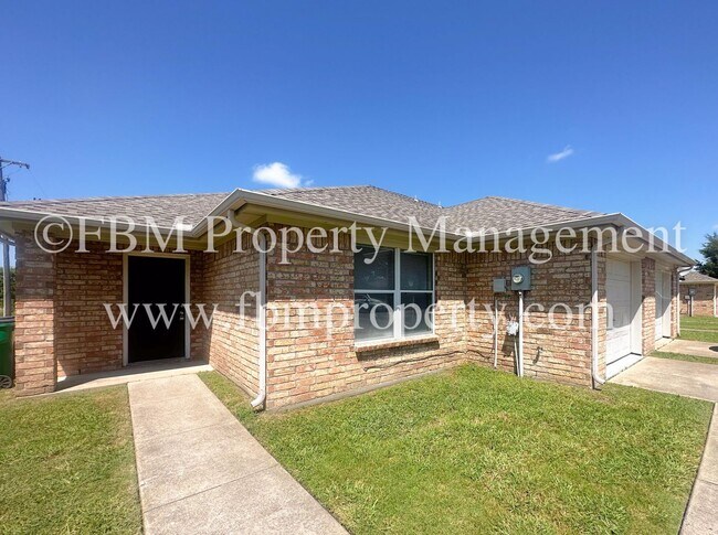 Building Photo - 1518 Drexal Dr