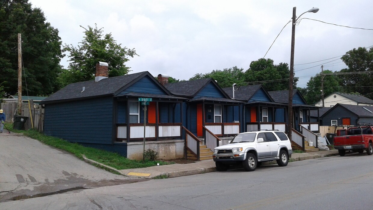 Primary Photo - 110 W 7th St