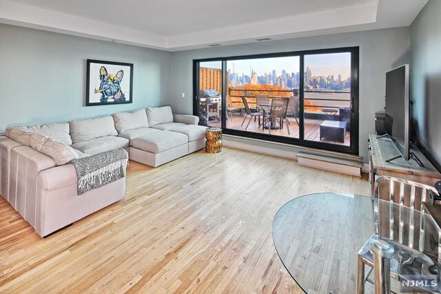 Foto del edificio - 518 Gregory Ave