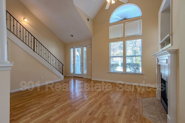 Photo - 1324 Island Shore Dr House