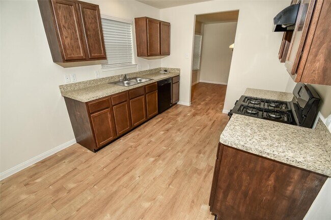 Foto del edificio - 12631 Wild Columbine Rd