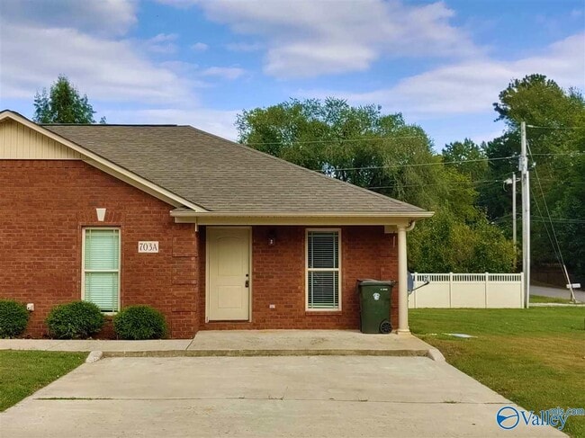 Building Photo - 703 Wall Rd