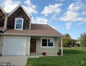 Building Photo - 6 Wedgefield Ct