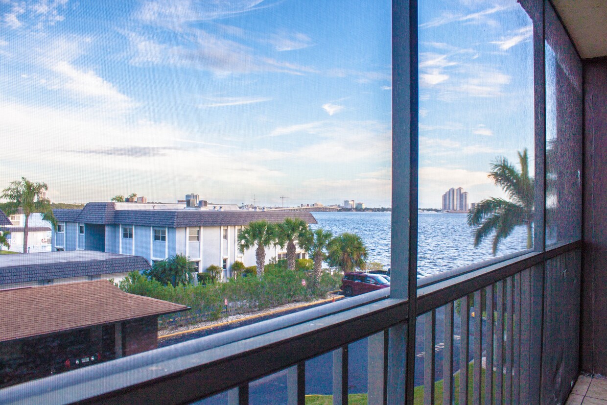 Primary Photo - 3460 N Key Dr