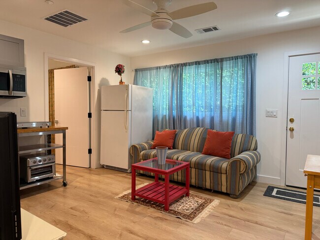 Foto del edificio - 22540 Itasca St