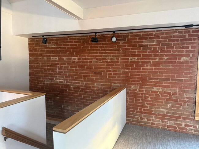 Foto del edificio - 500 N Washington St
