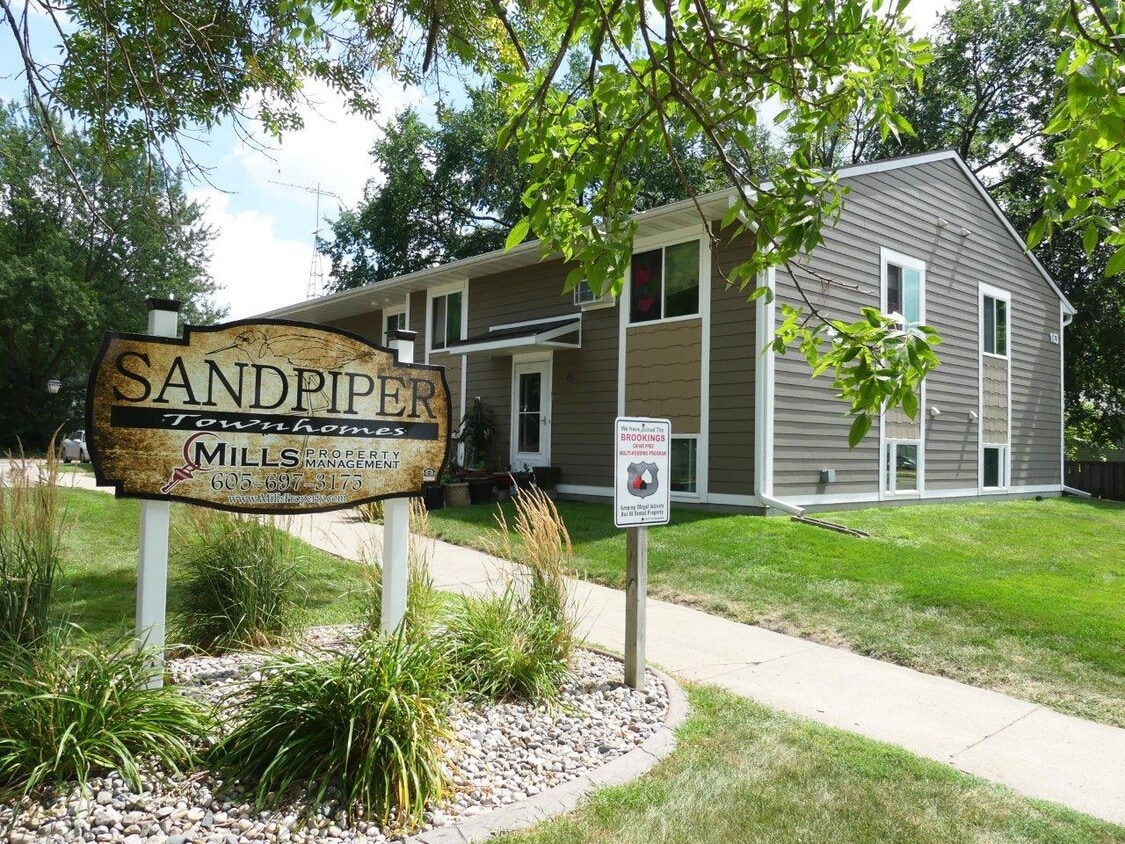 Primary Photo - Sandpiper Townhomes