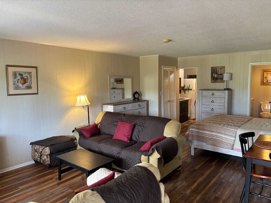 Foto principal - 7 Foxfire Blvd