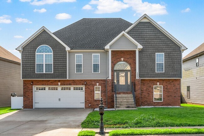 Building Photo - Stunningly Large Home Ready Today!