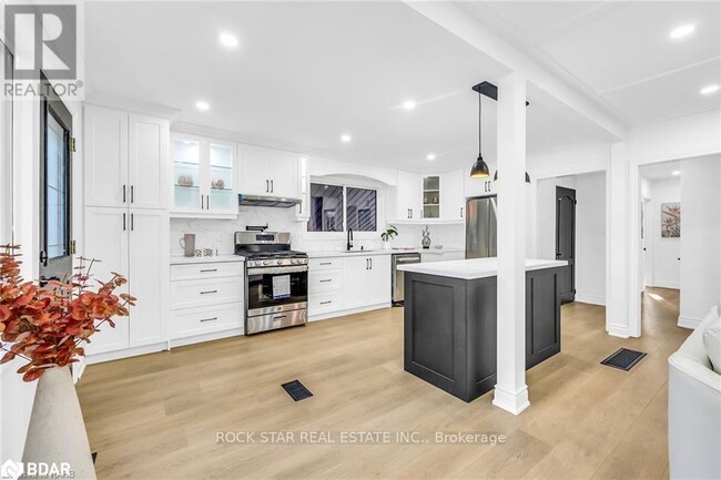 Photo du bâtiment - 170 Terrace Dr