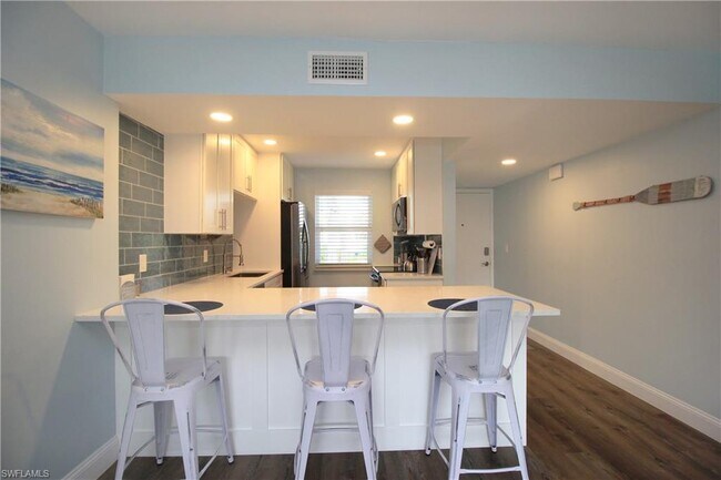 Foto del edificio - 1666 Osprey Ave